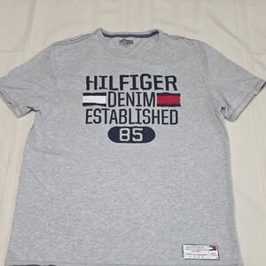 Tommy Hilfiger Light Gray Graphic Tee